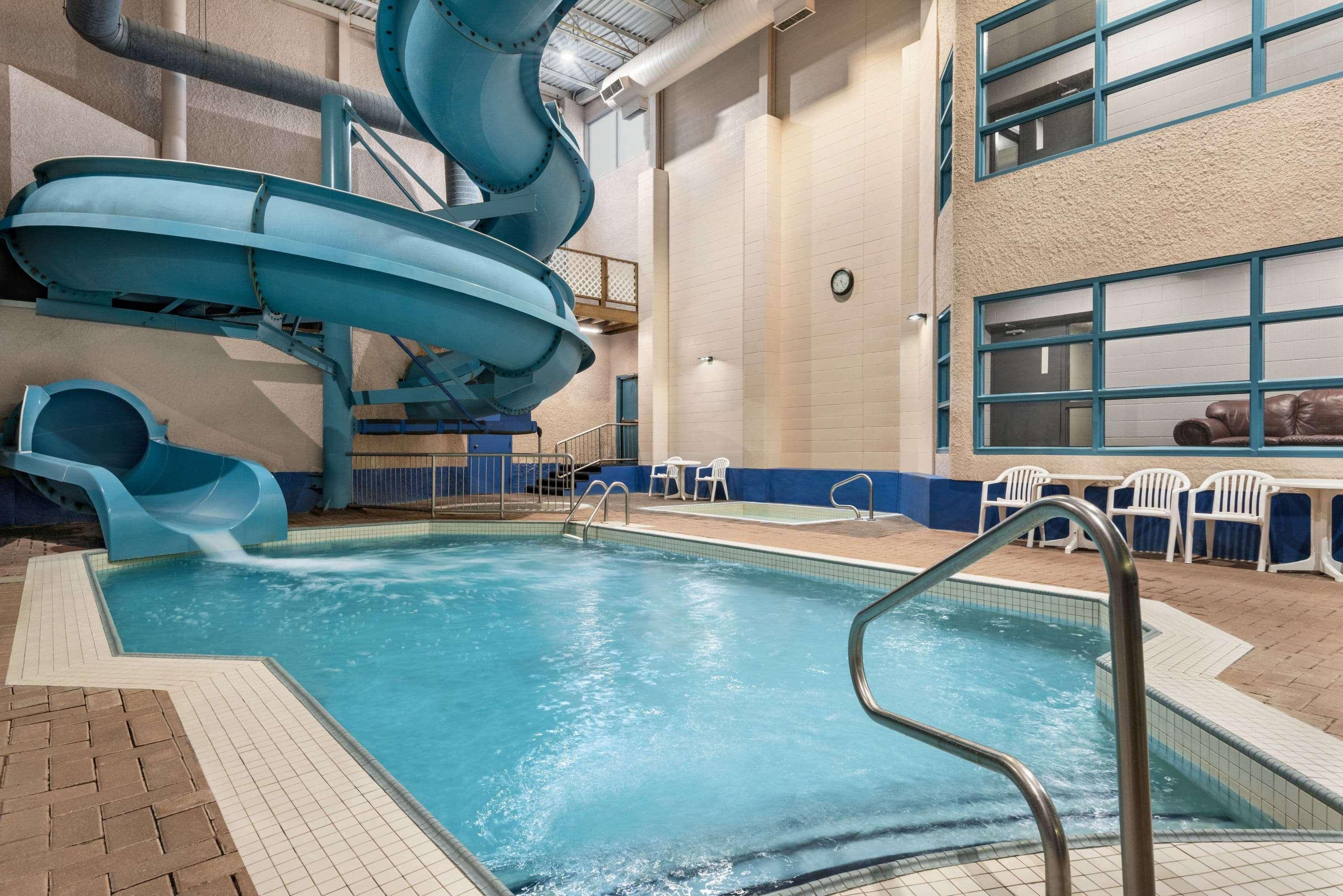 Travelodge By Wyndham Brandon Exterior photo
